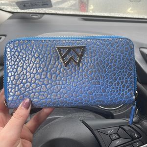 Kelly Wynn wallet